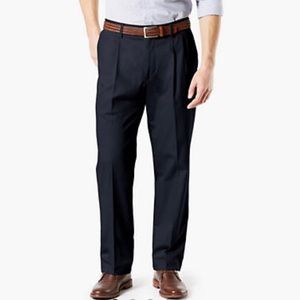 🆕 Dockers Original Khaki Classic Fit | 33W x 30L. New without tags. Fits like32